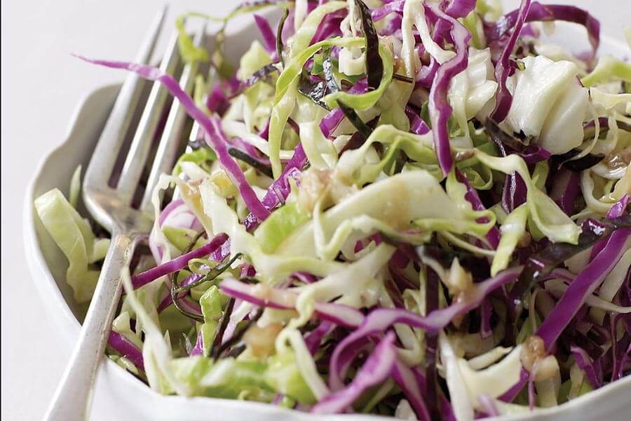 Cách chế biến bắp cải làm món salad