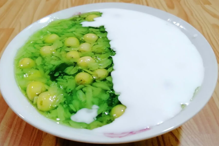 Cách chế biến kem cốm xanh nấu chè hạt sen